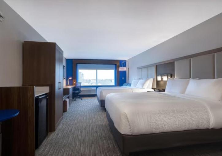Holiday Inn Express & Suites - Detroit - Dearborn By Ihg Екстериор снимка